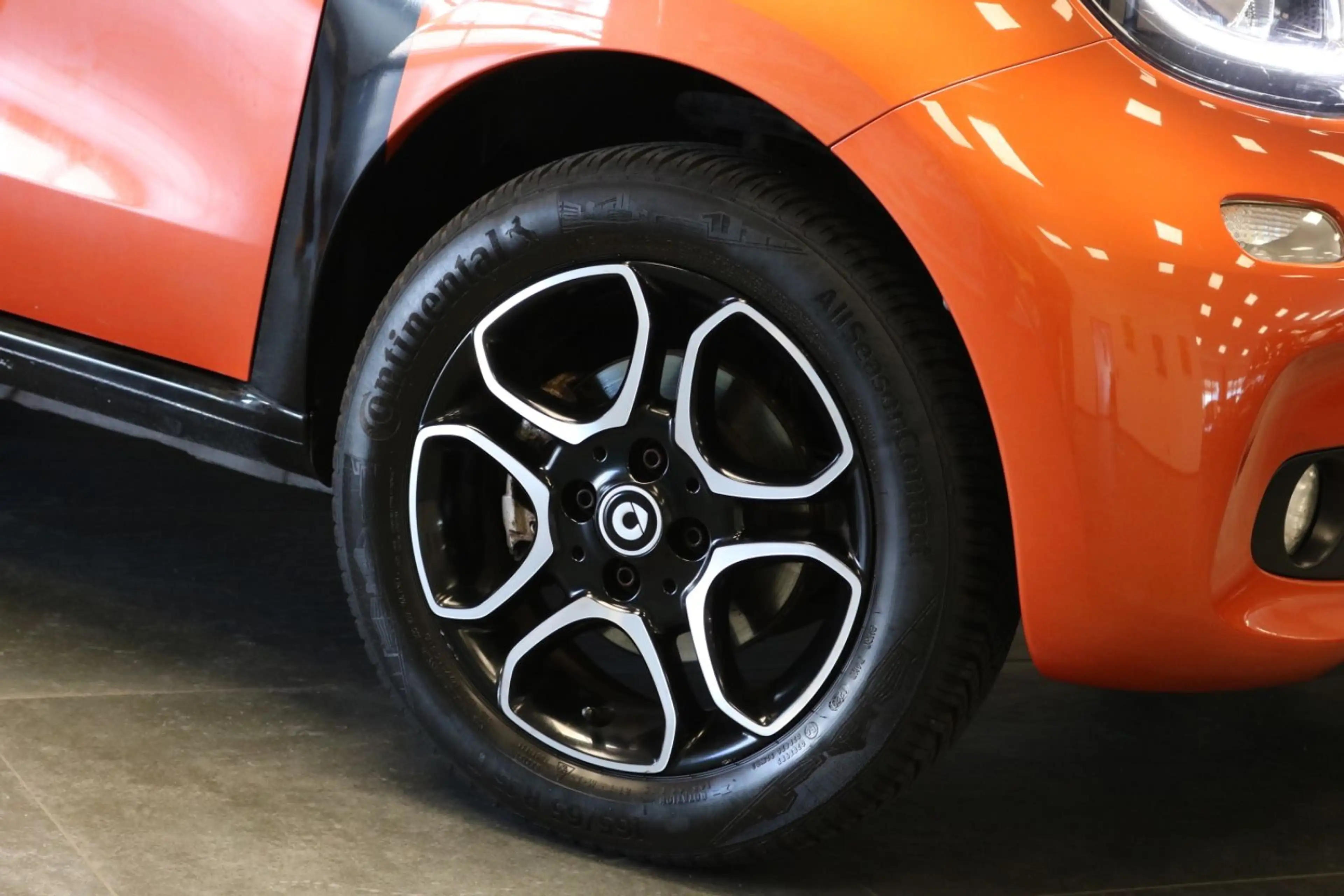 smart forFour forfour Basis 66 kW/PANO/NAVI/KAMERA — photo 3
