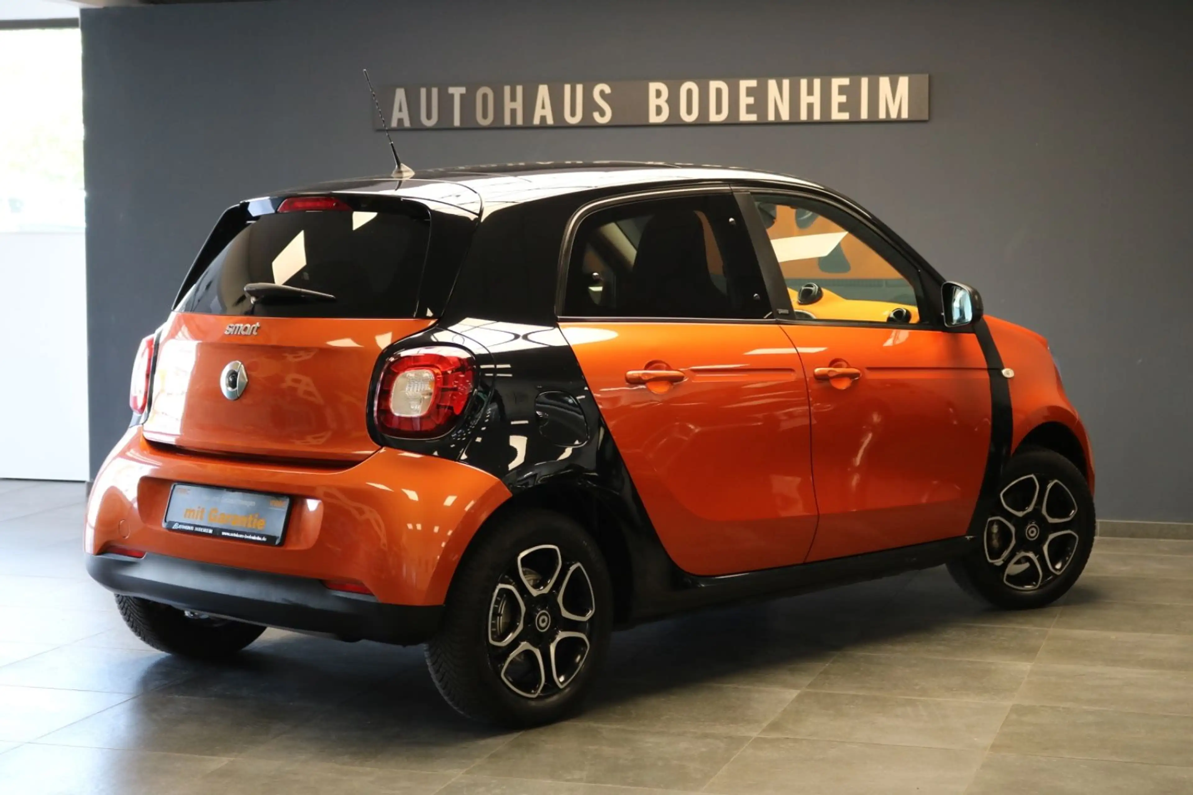 smart forFour forfour Basis 66 kW/PANO/NAVI/KAMERA — photo 10