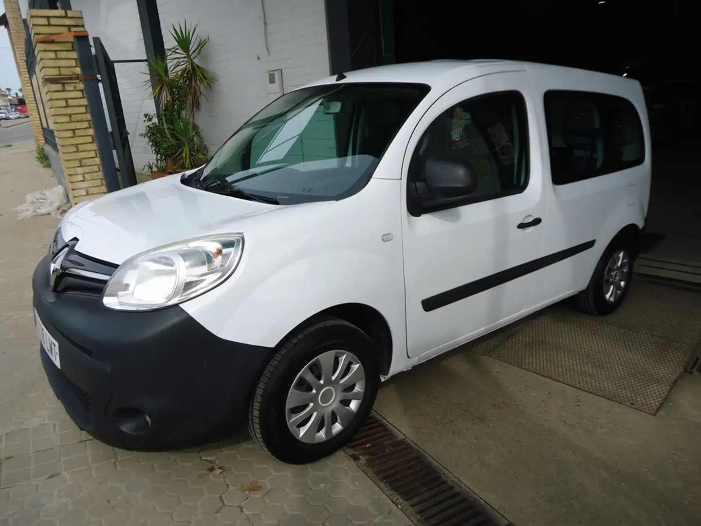 Renault Kangoo Combi 1.5dCi Blue Profesional 70kW Blanco - 1