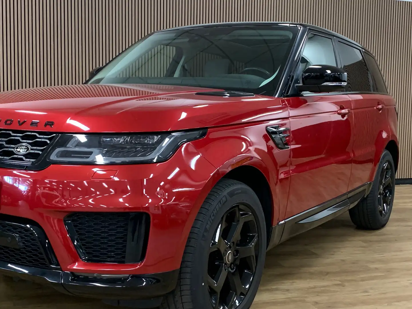 Land Rover Range Rover Sport 2.0 SD4|88000KM|Opendak|Automaat|LED|Black Badge| Rood - 2