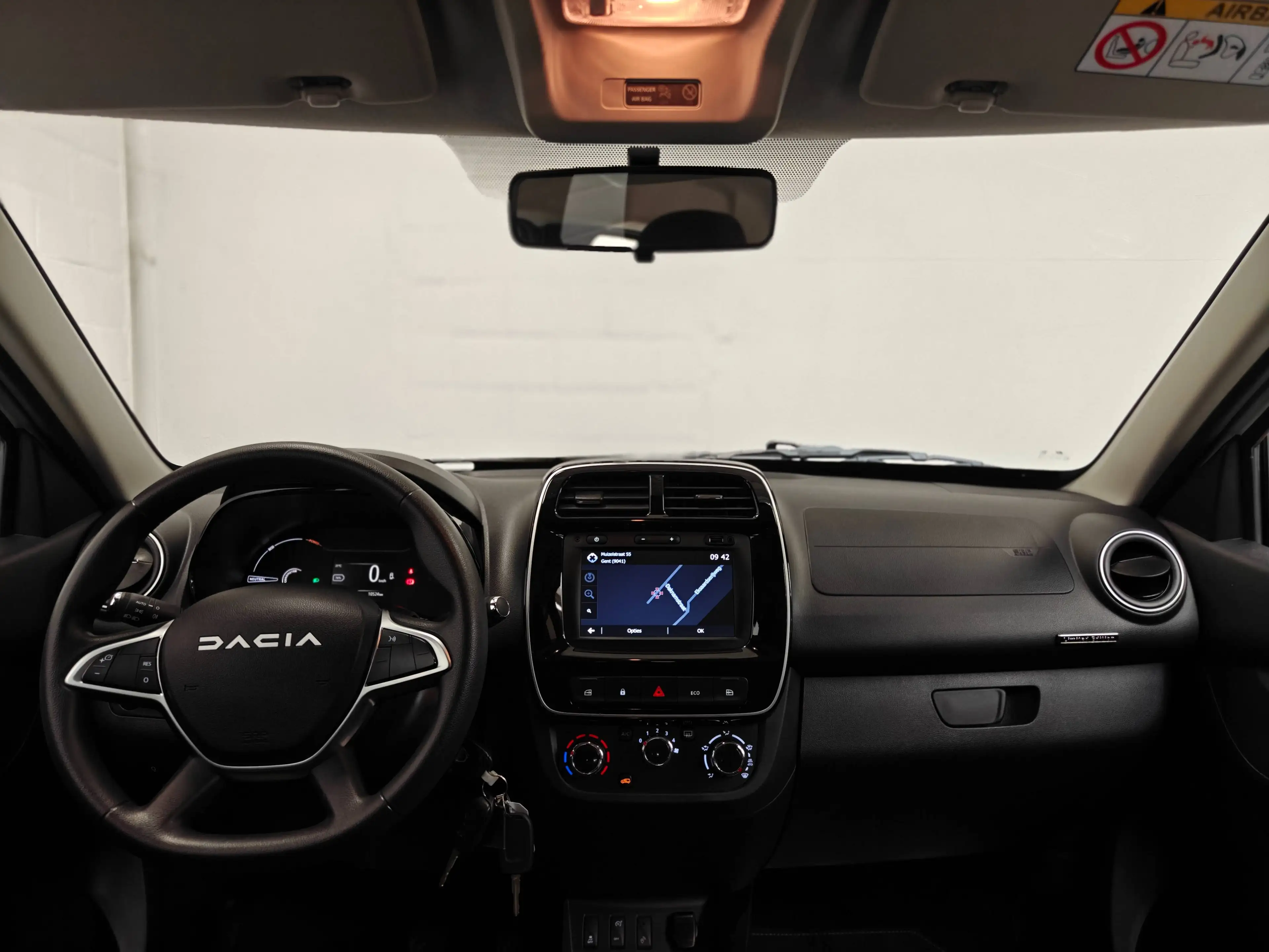 Dacia Spring 26.8 kWh Expression - Apple Carplay - GPS - Camera - Leder — photo 7
