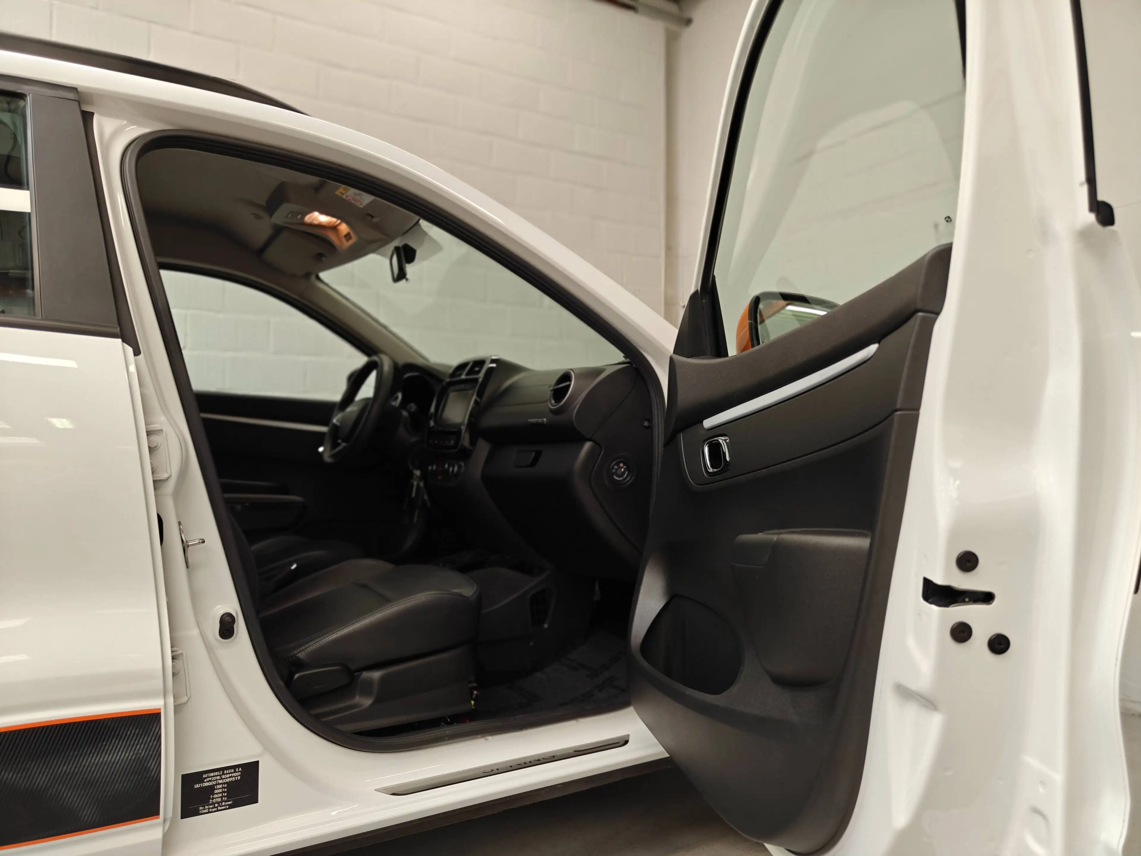 Dacia Spring 26.8 kWh Expression - Apple Carplay - GPS - Camera - Leder — photo 15