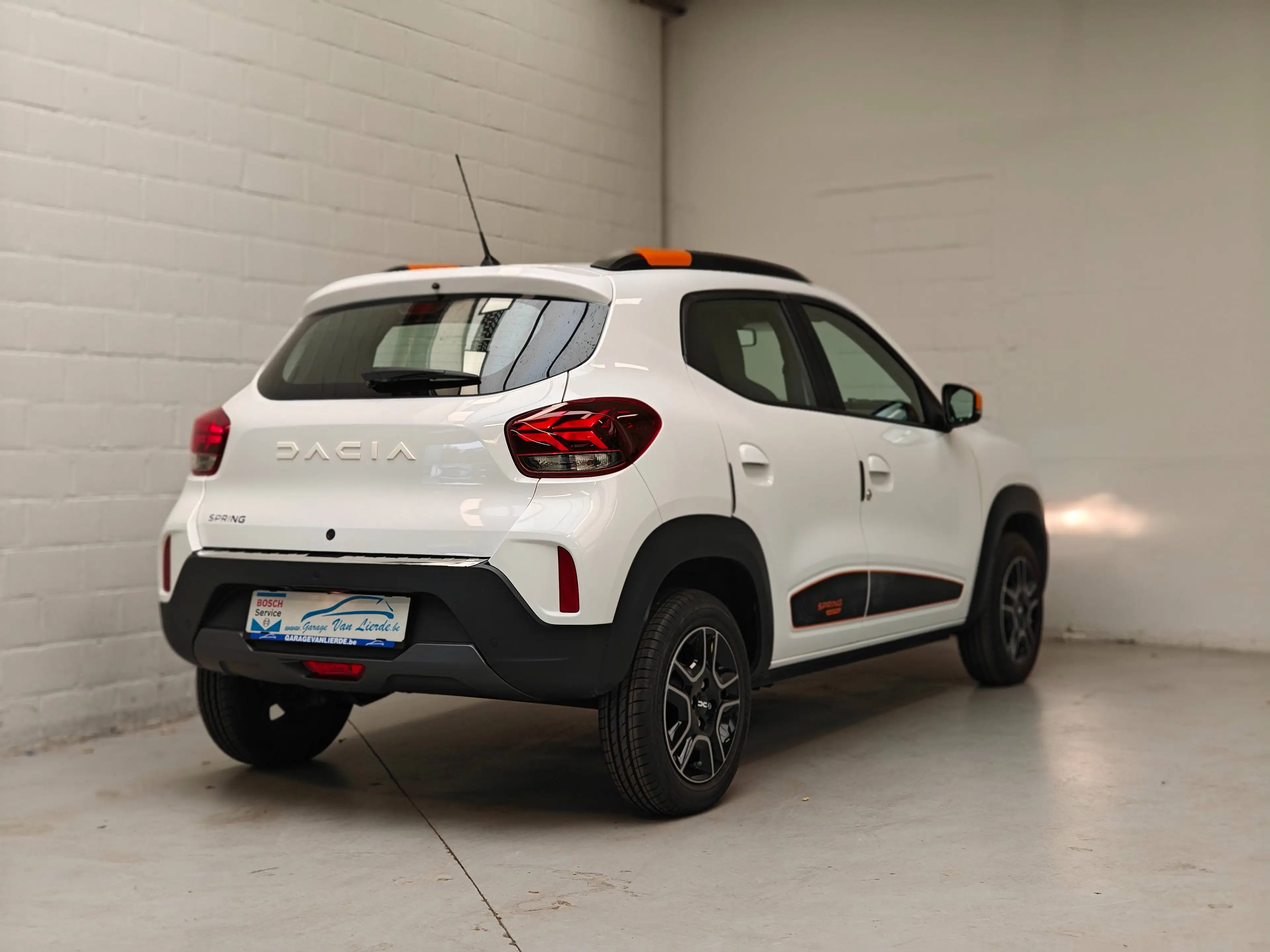 Dacia Spring 26.8 kWh Expression - Apple Carplay - GPS - Camera - Leder — photo 3