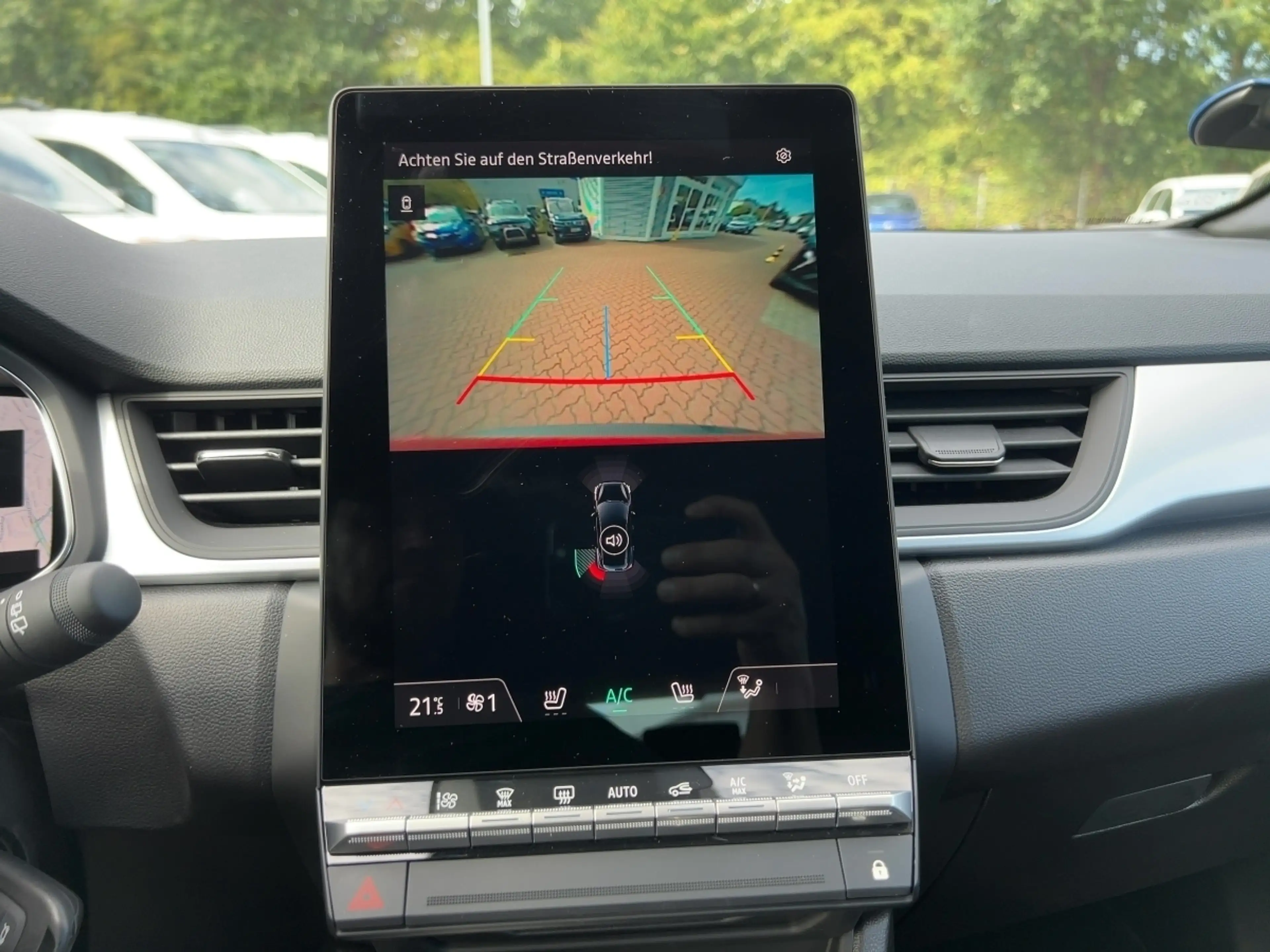 Renault Captur Evolution Mild Hybrid 160 EDC — photo 12