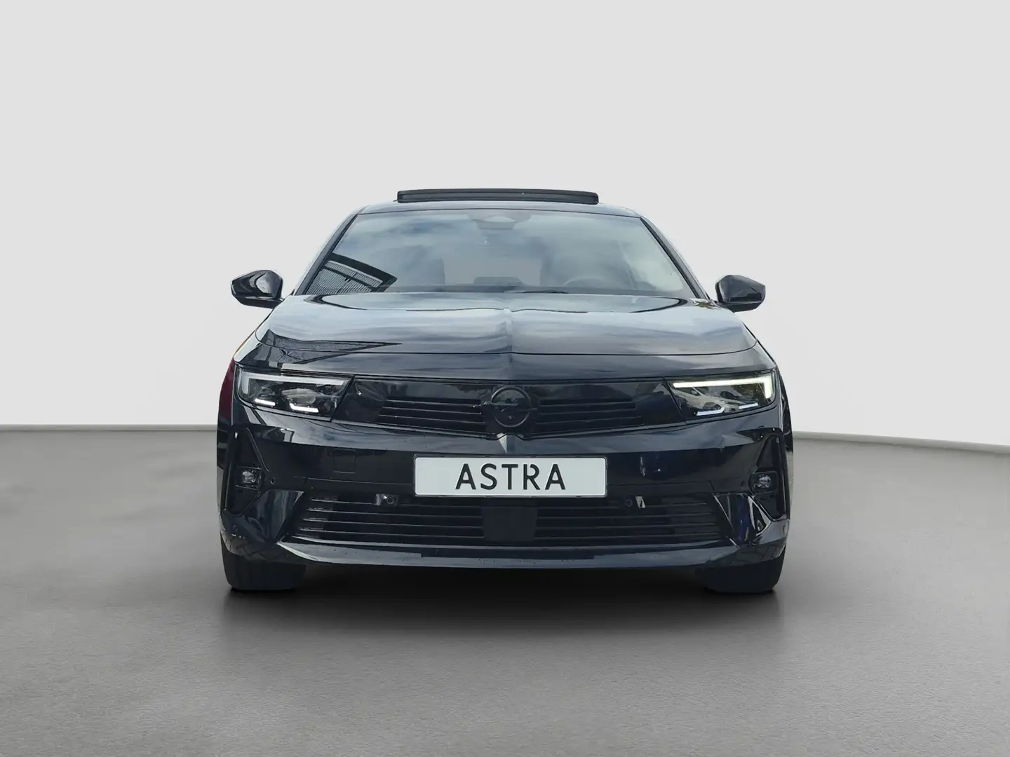 Opel Astra Sports Tourer 1.2 Turbo Ultimate Panoramadak | Voo Zwart - 2