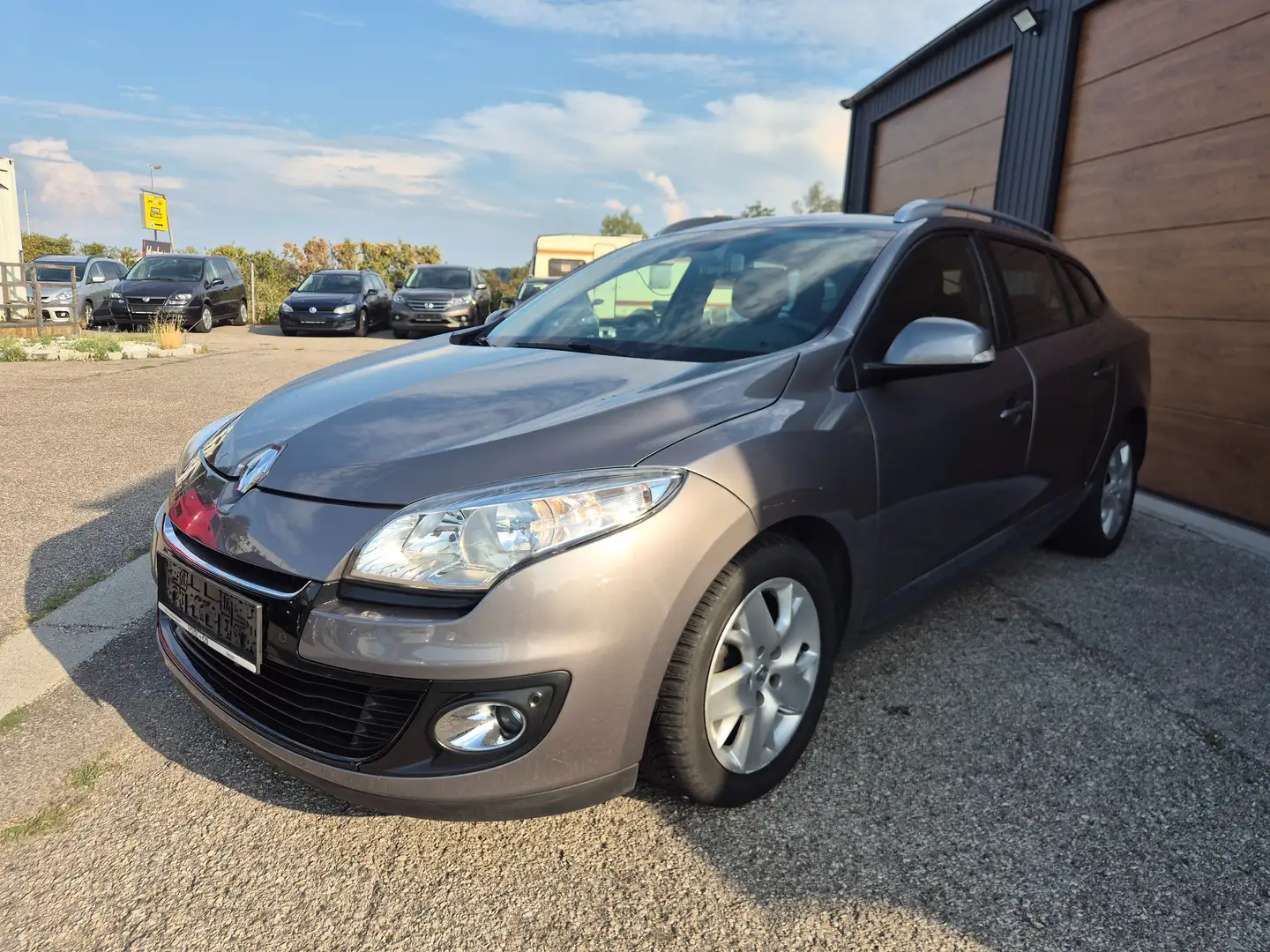 Renault Megane Mégane Grandtour TomTom dCi 110 DPF EDC TomTom Grau - 1
