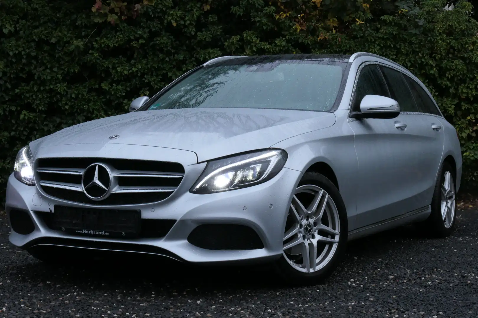 Mercedes-Benz C 180 Autom.Avantgarde+PANNO+LED+Totwinkel+AHK+Spurhalte Zilver - 2