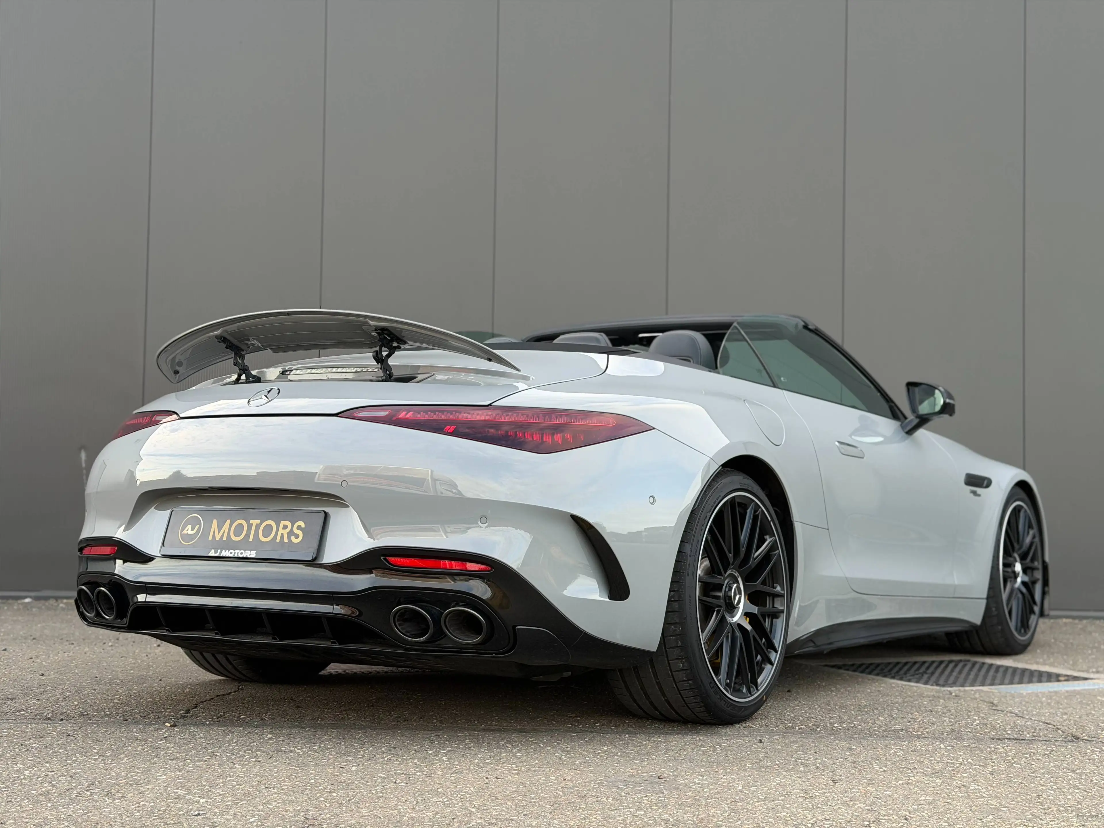 Mercedes-Benz SL 43 AMG MHEV 381cv - Pack Aero - Burmester - 360 - Carbone — photo 11