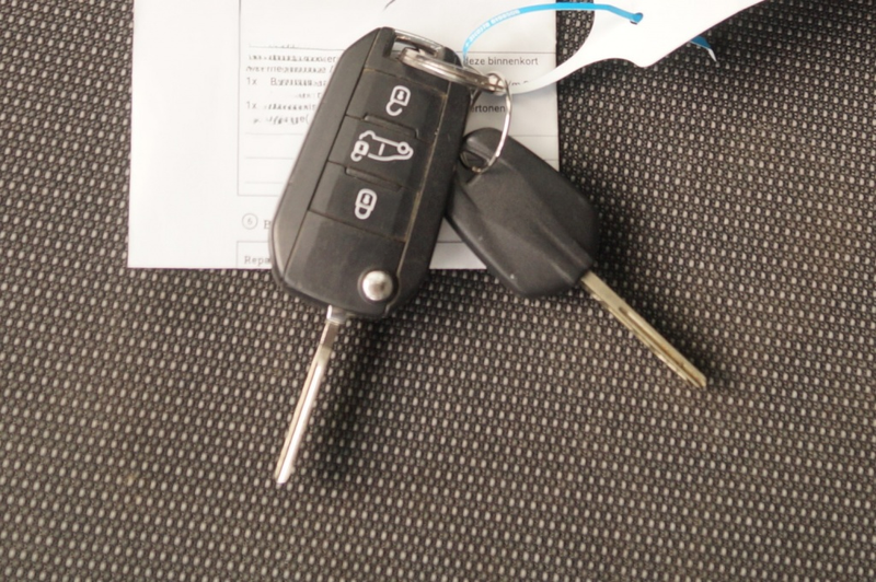 Peugeot Partner 1.5 BlueHDI Asphalt -NAVI-CAM-DAB- — photo 30