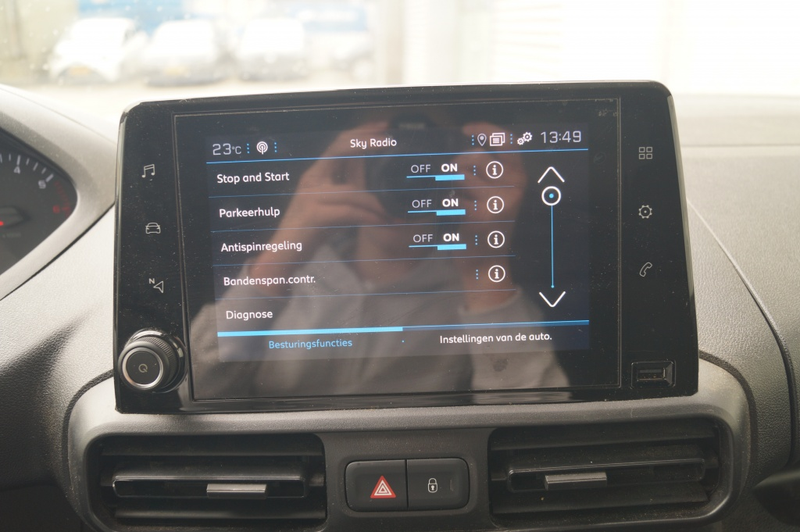 Peugeot Partner 1.5 BlueHDI Asphalt -NAVI-CAM-DAB- — photo 12