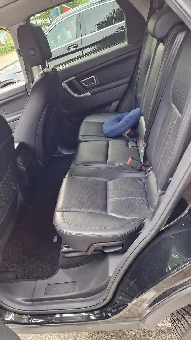 Land Rover Discovery Sport Discovery Sport TD4 Aut. HSE Schwarz - 2