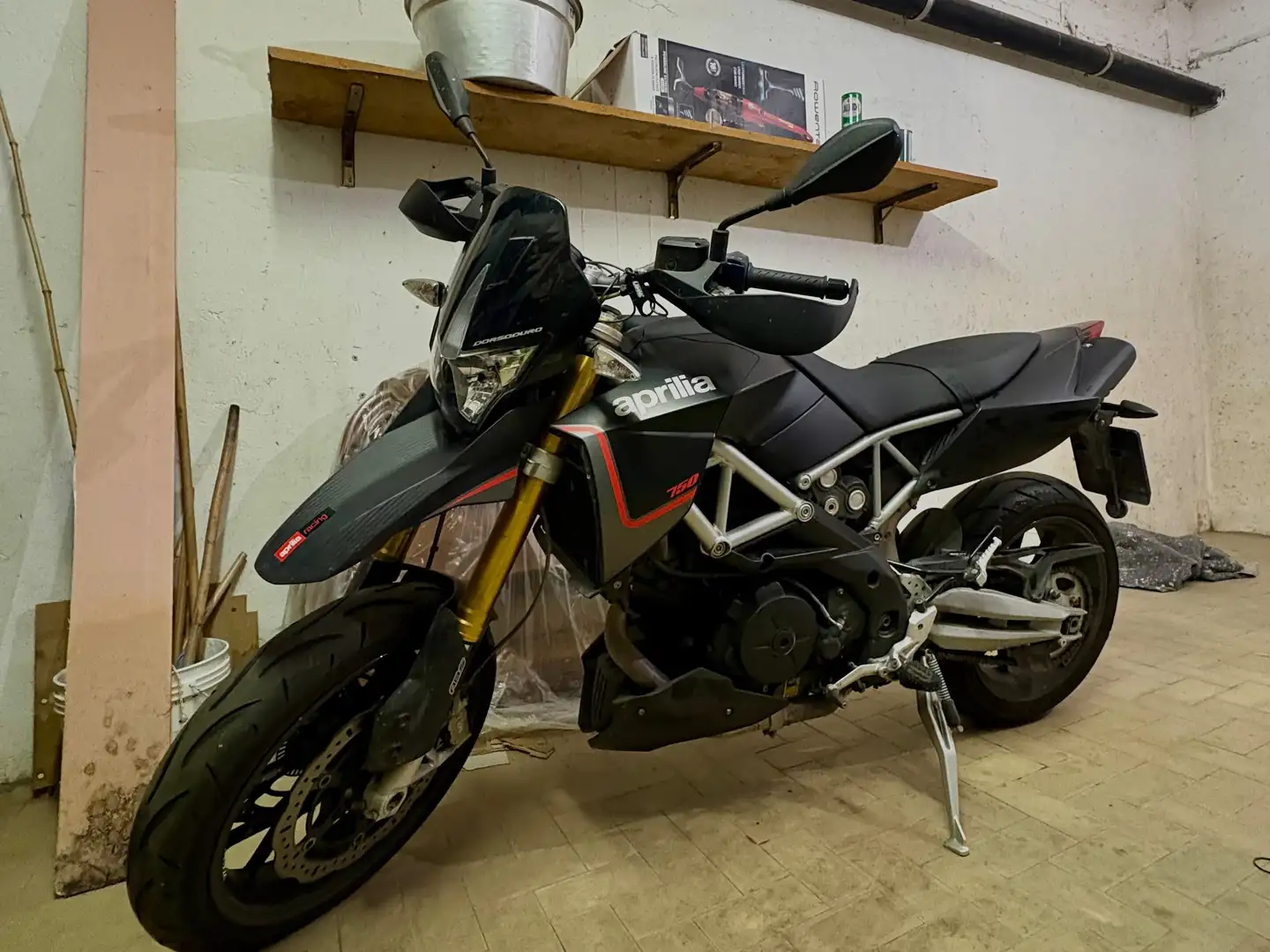Aprilia Dorsoduro 750 Nero - 1