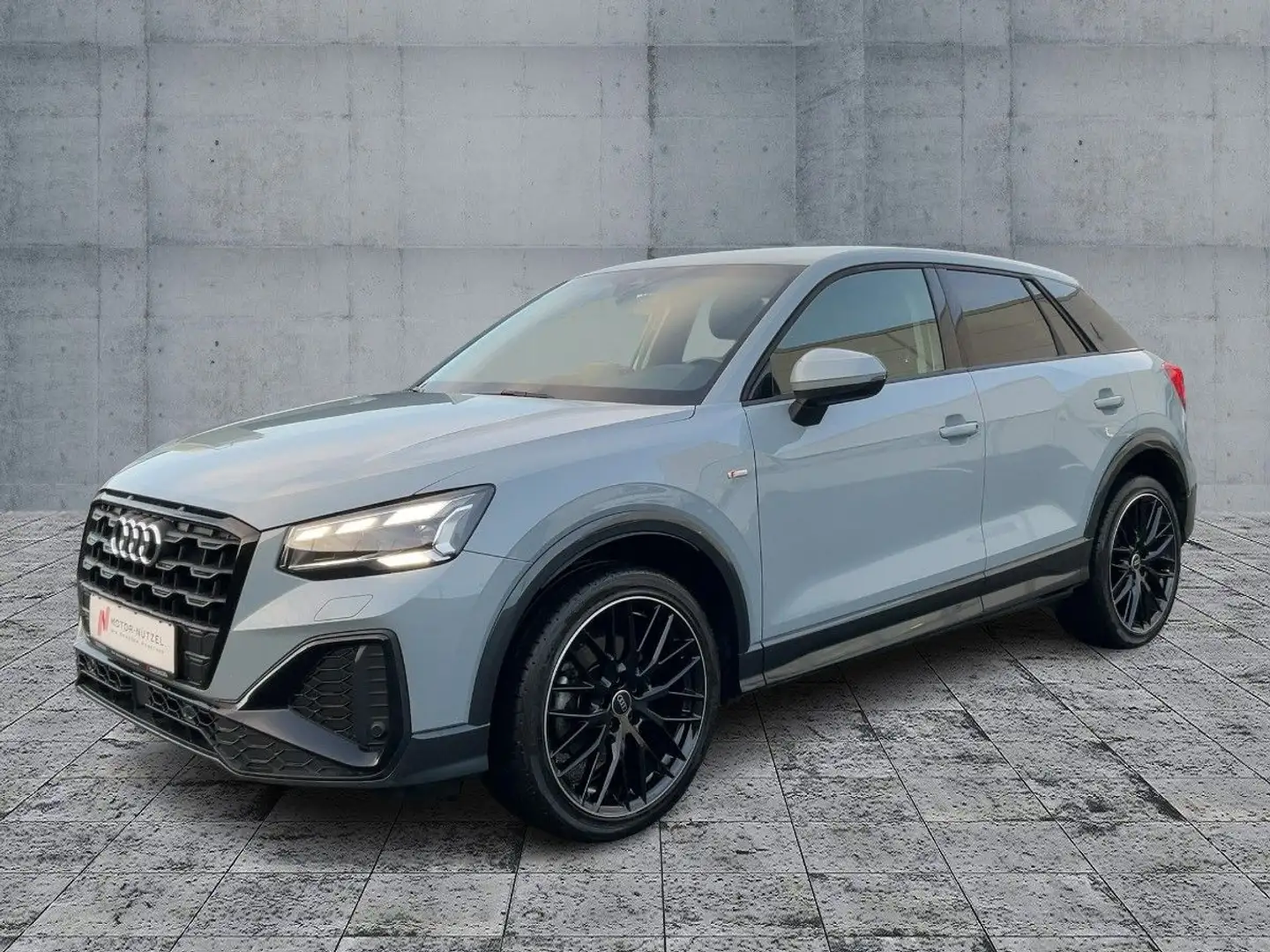 Audi Q2 35 TFSI S-LINE MATRIX+PDC+SHZ+19"LM Gris - 2