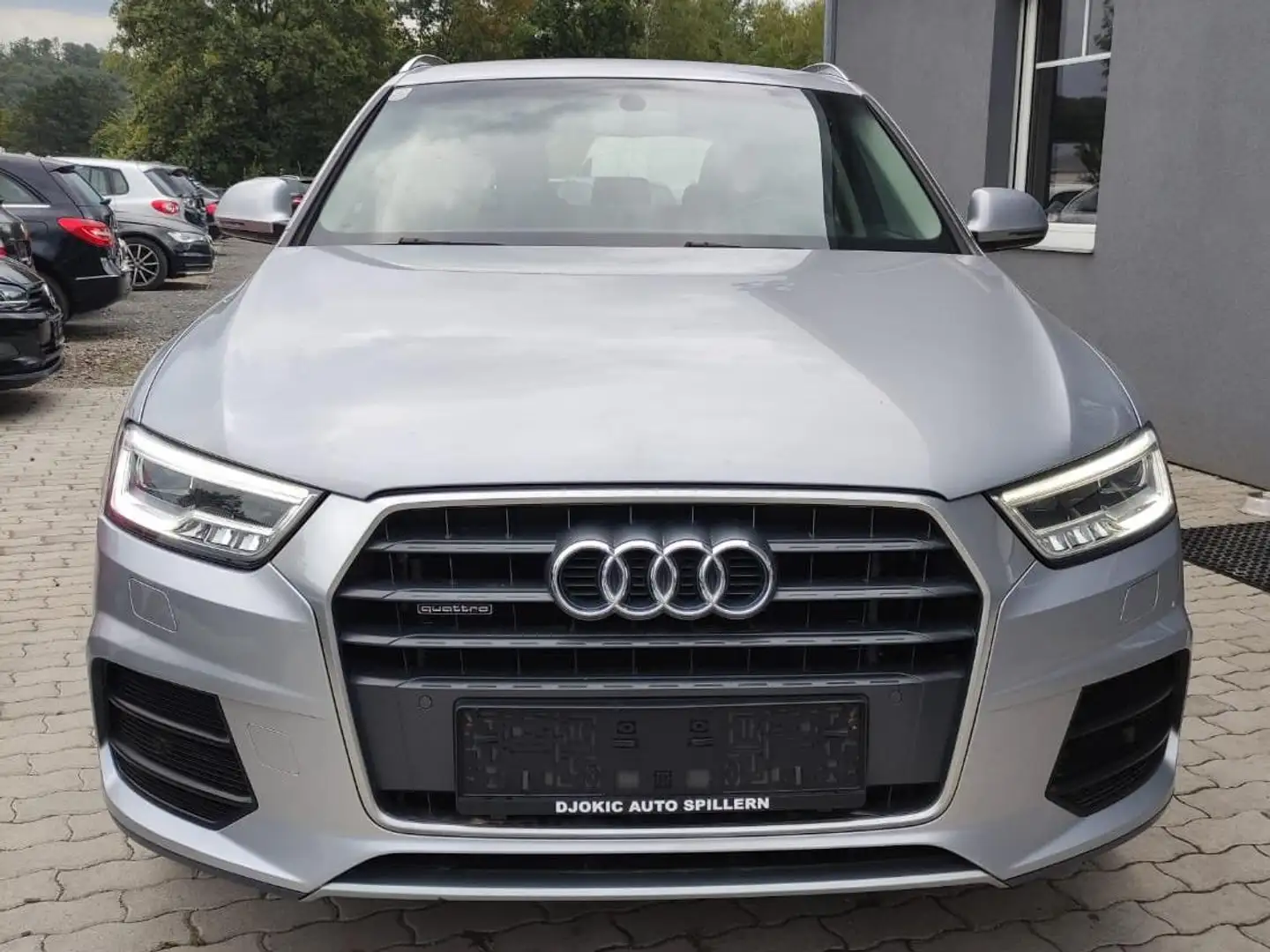 Audi Q3 Q3 2,0 TDI Intense quattro Intense Grau - 1