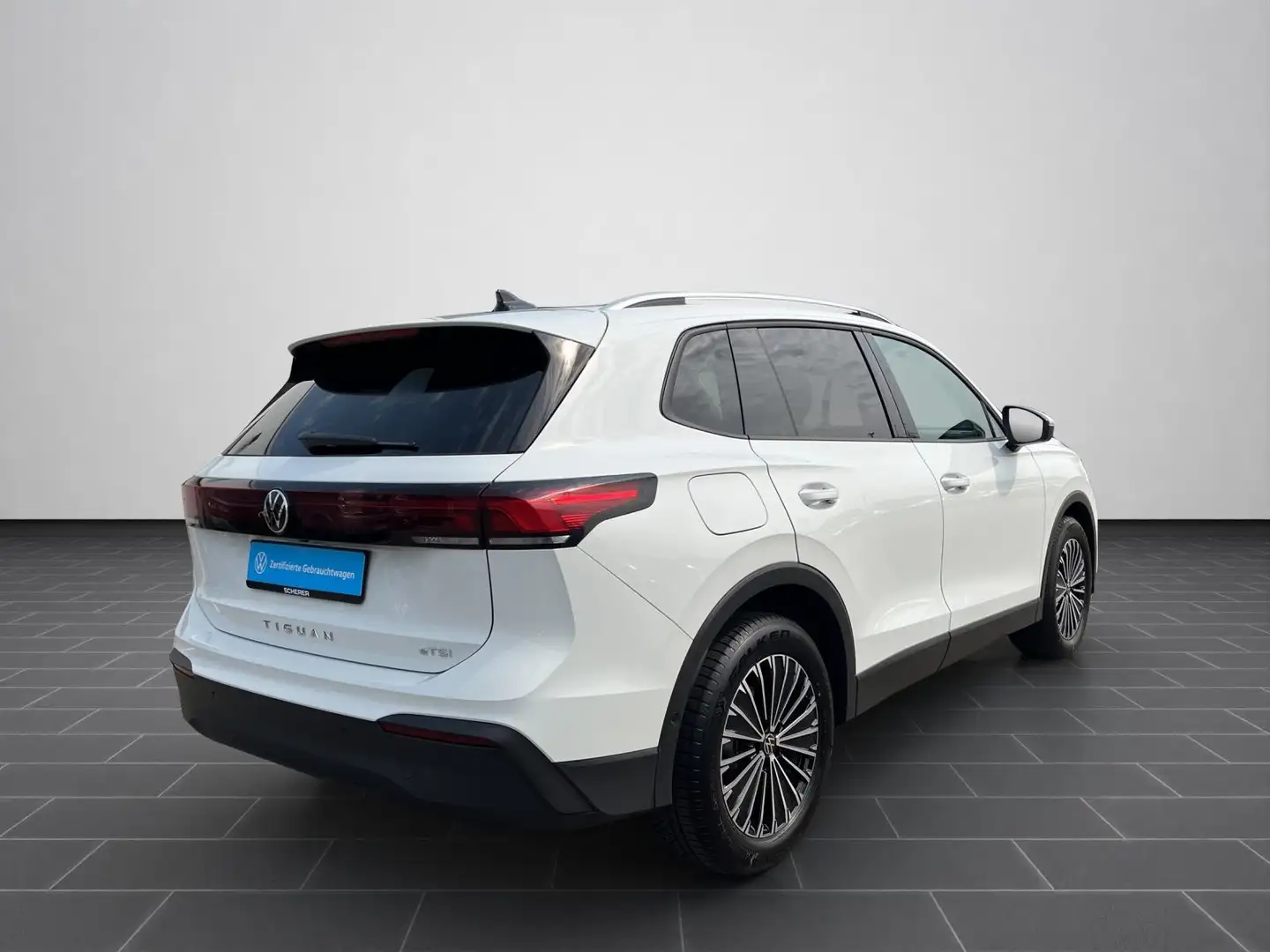 Volkswagen Tiguan 1,5 l eTSI DSG Life AHK/NAVI/LED/RFK/Sitz Weiß - 2