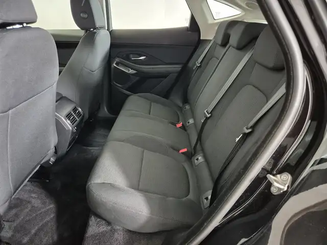 Jaguar E-Pace view 5