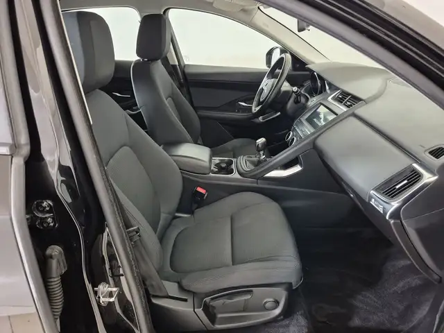 Jaguar E-Pace view 3