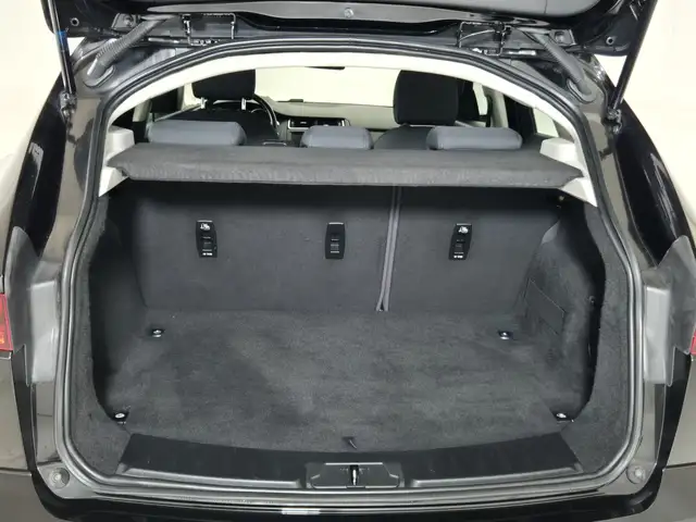 Jaguar E-Pace view 12