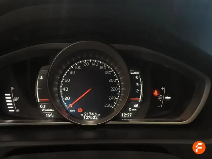 Volvo S40 2017, foto 10
