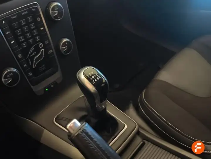 Volvo S40 2017, foto 14