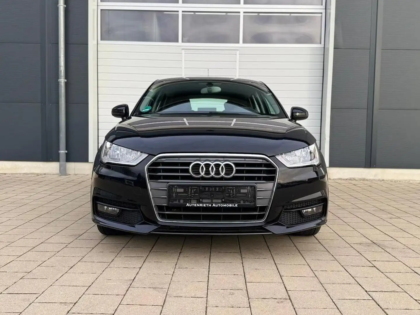 Audi A1 sport NAVI/BLUETOOTH/AHK Schwarz - 2