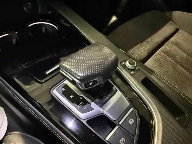 Audi A4 view 14