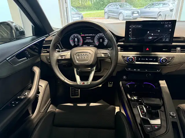 Audi A4 view 13