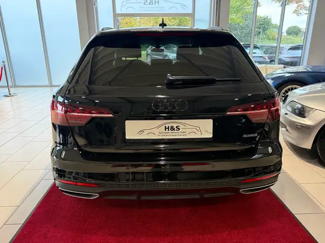 Audi A4 view 7