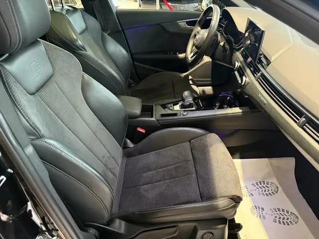 Audi A4 view 11