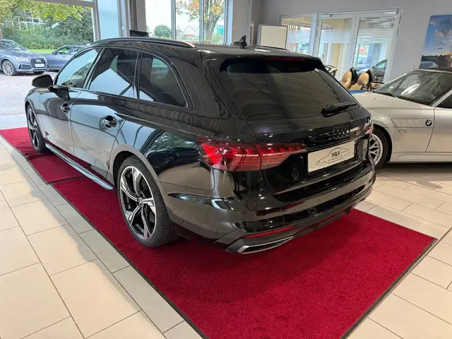 Audi A4 view 9