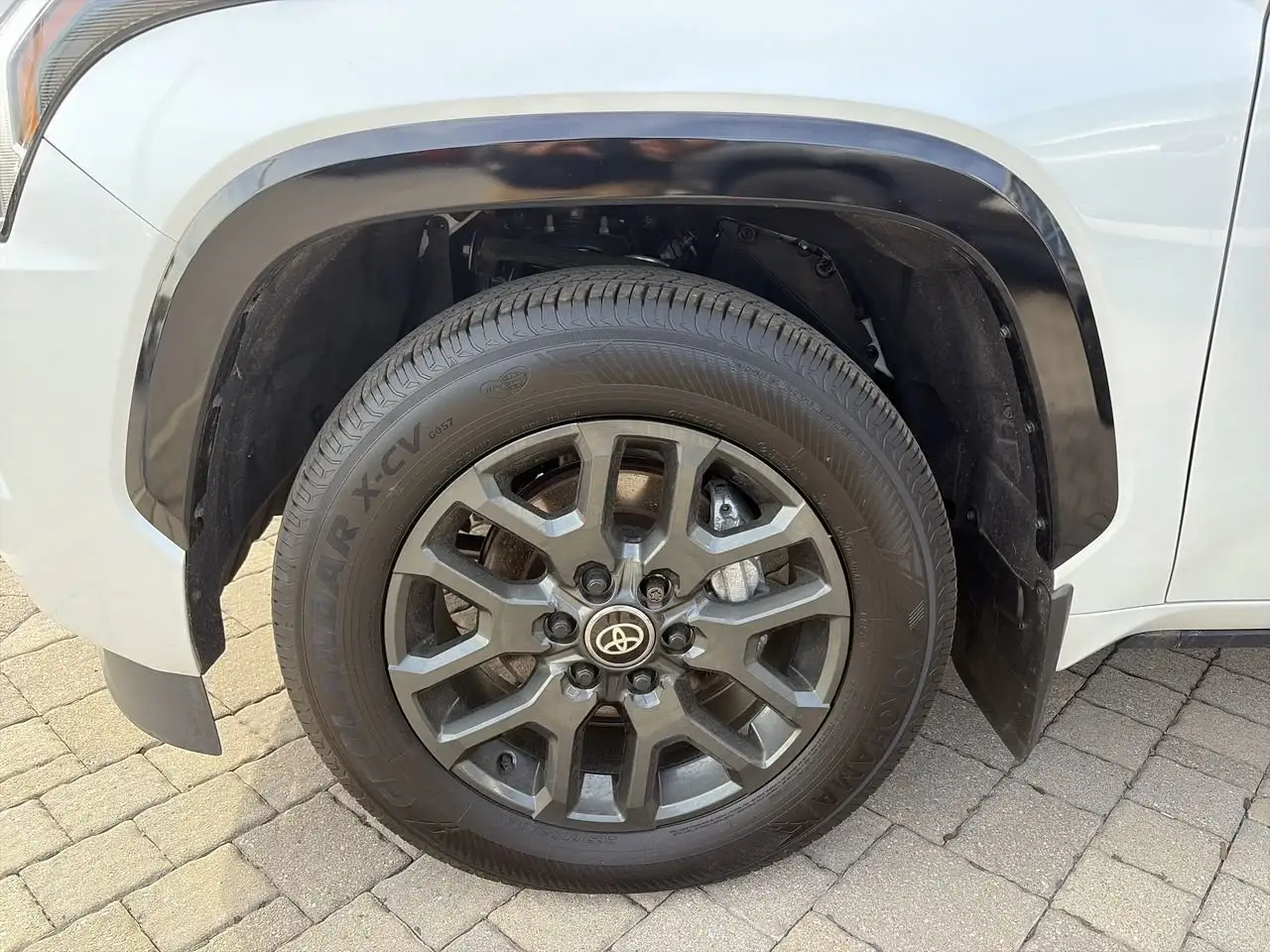 Toyota Sequoia photo Toyota Sequoia