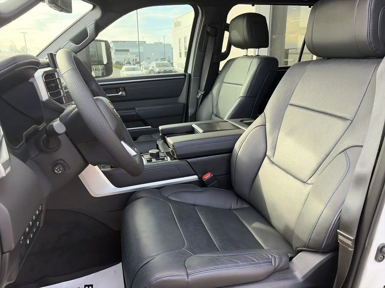 Toyota Sequoia photo Toyota Sequoia