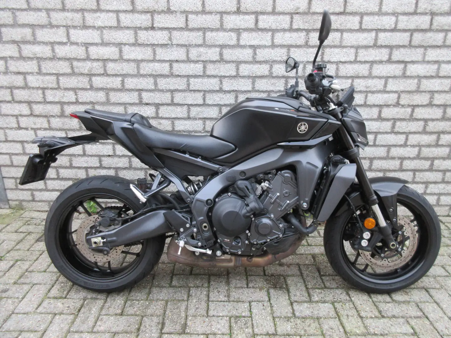 Yamaha MT-09 Y-AMT Zwart - 1