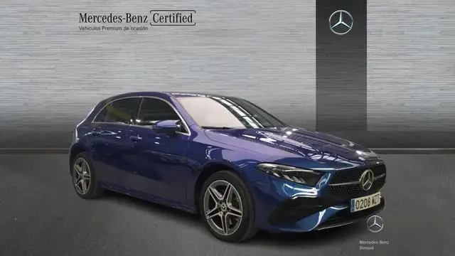 Mercedes-Benz E-Class view 3