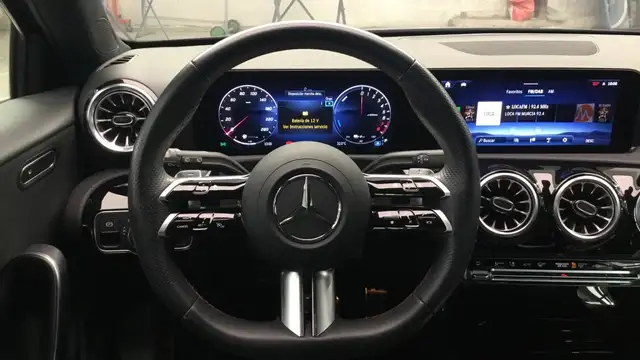 Mercedes-Benz E-Class view 9