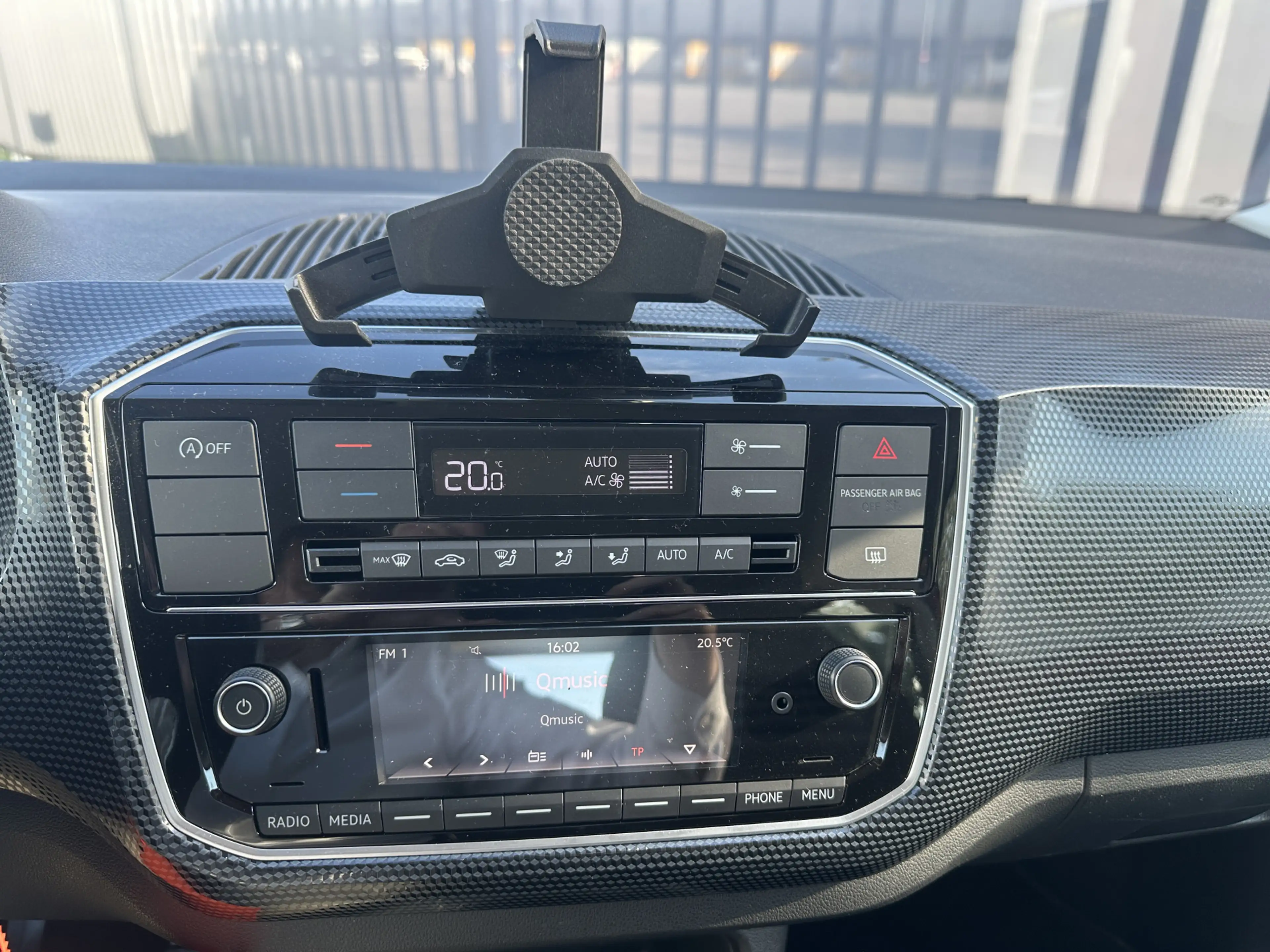 Volkswagen up! 1.0 BMT move up! Cruise Control / Climatronic / Ca — photo 10