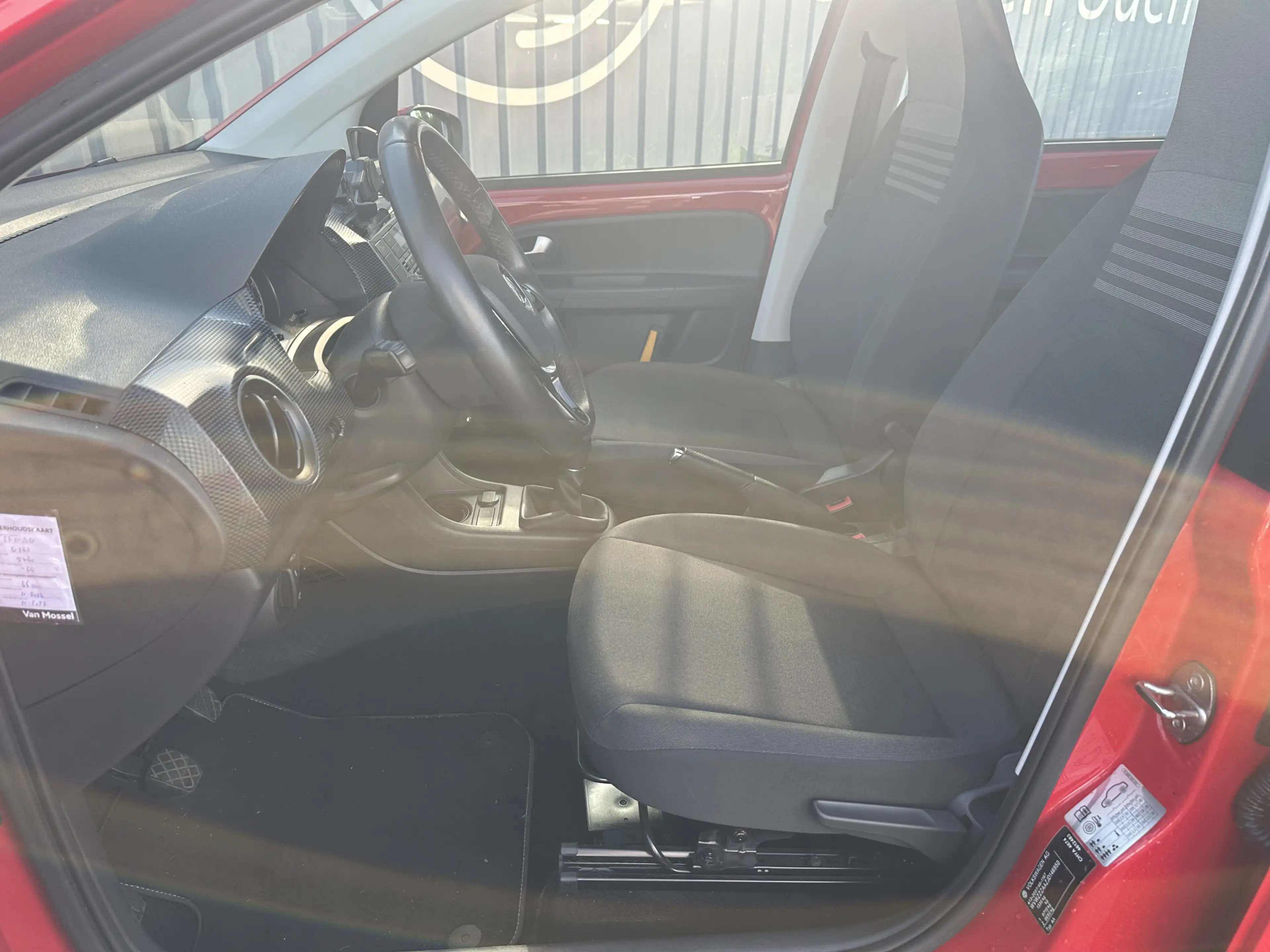 Volkswagen up! 1.0 BMT move up! Cruise Control / Climatronic / Ca — photo 7