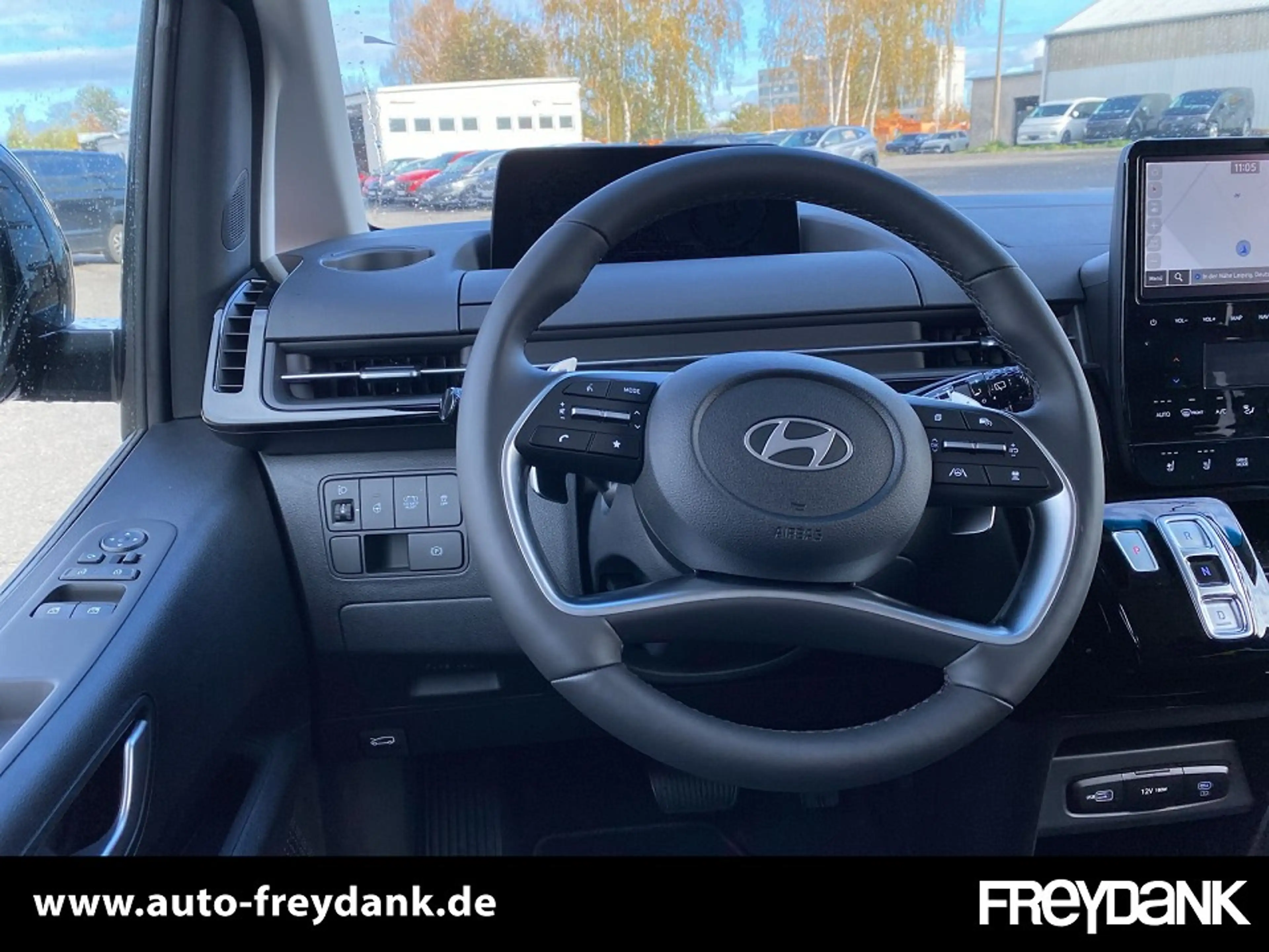 Hyundai STARIA HEV (US4) — photo 15