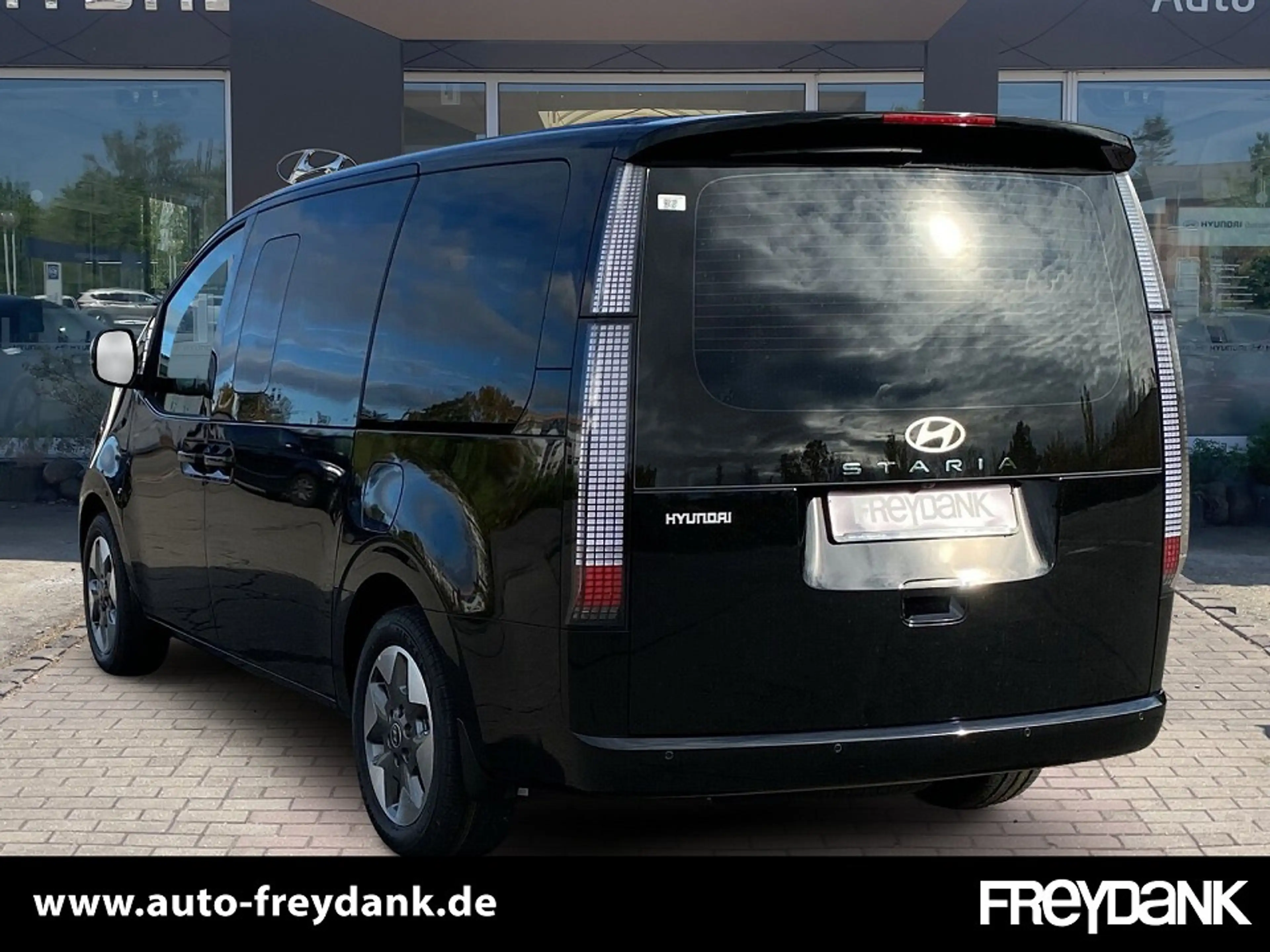 Hyundai STARIA HEV (US4) — photo 3
