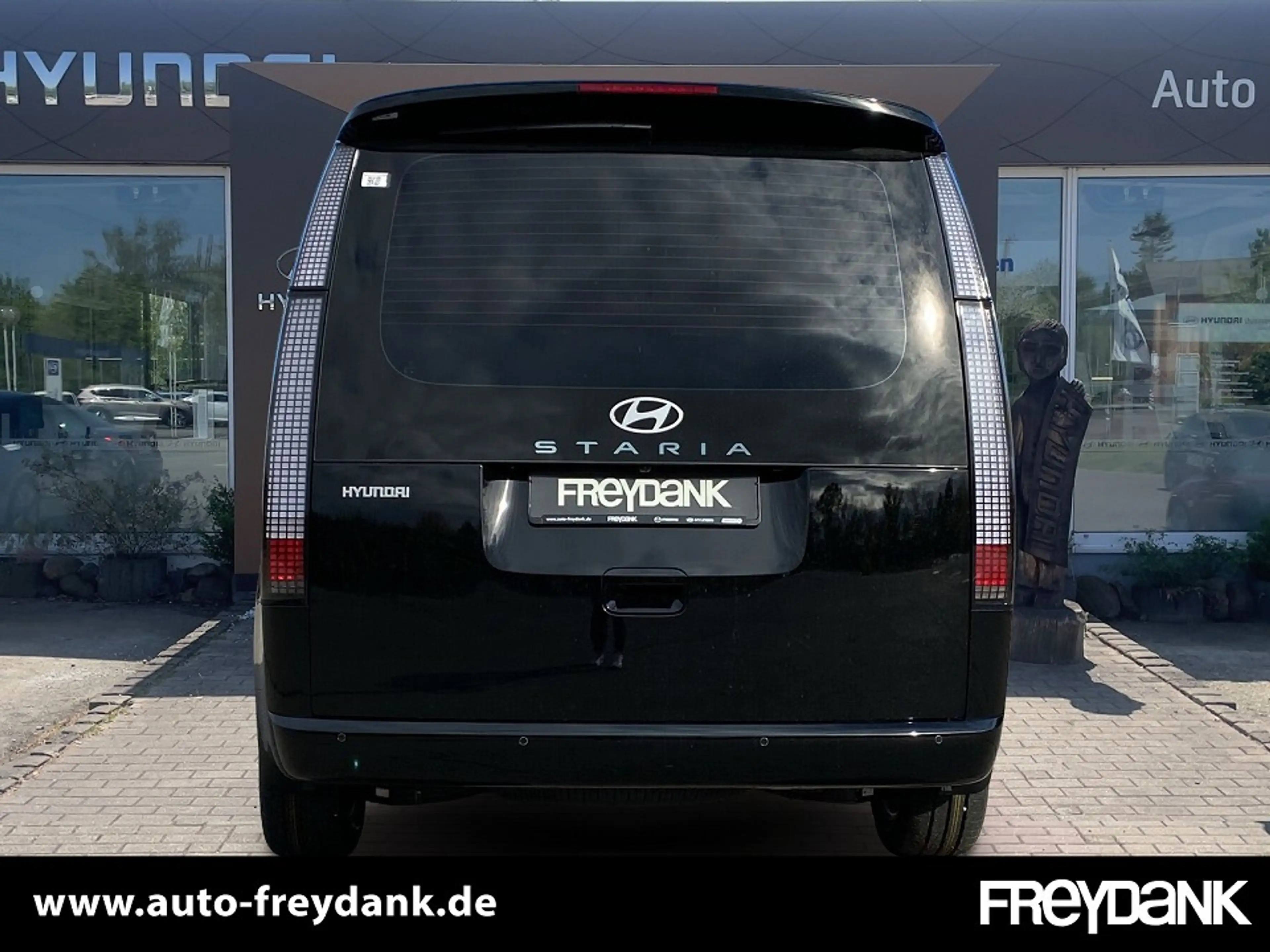 Hyundai STARIA HEV (US4) — photo 4