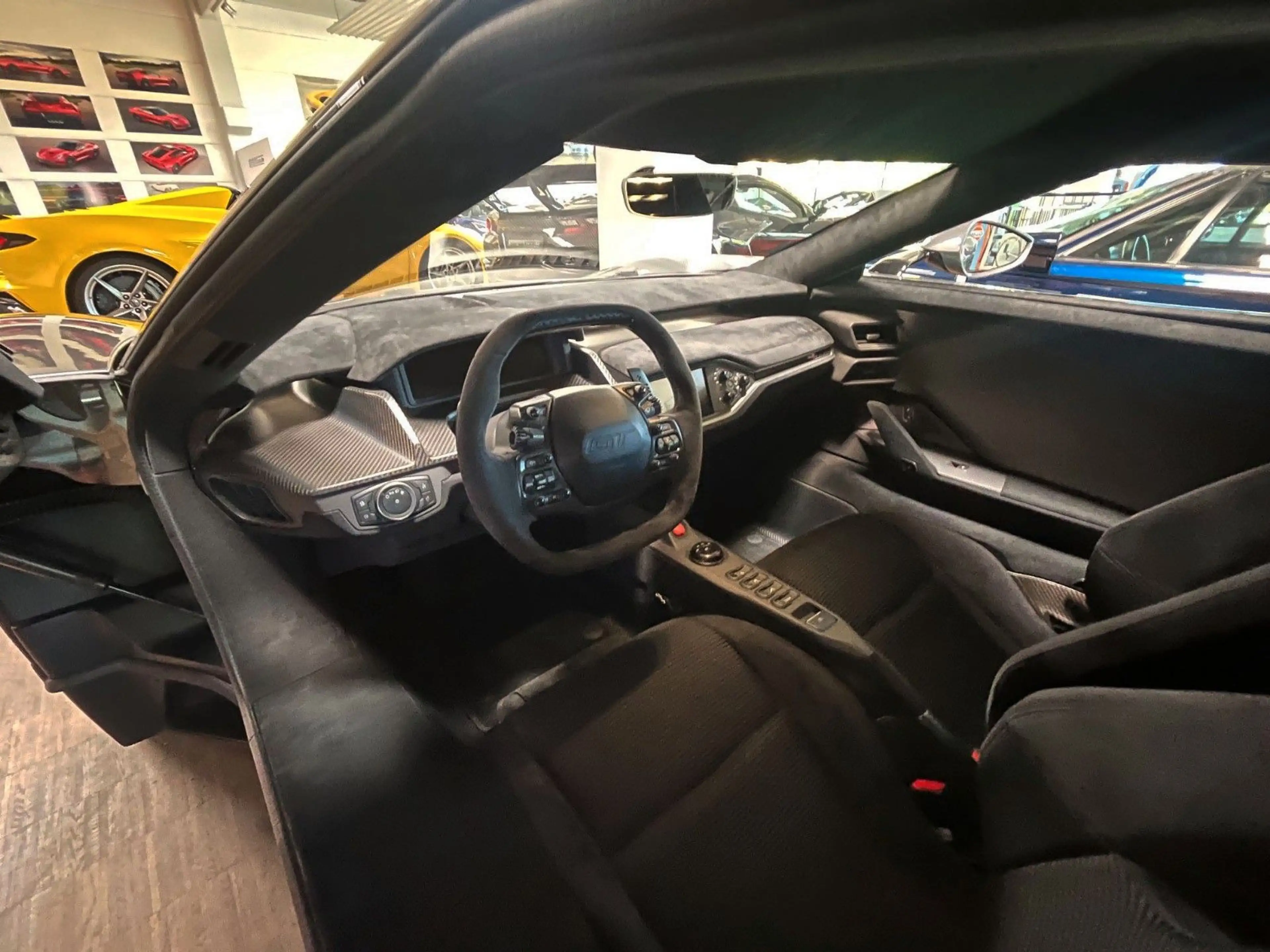 Ford GT Neuwertig Tachostand 12 km — photo 7