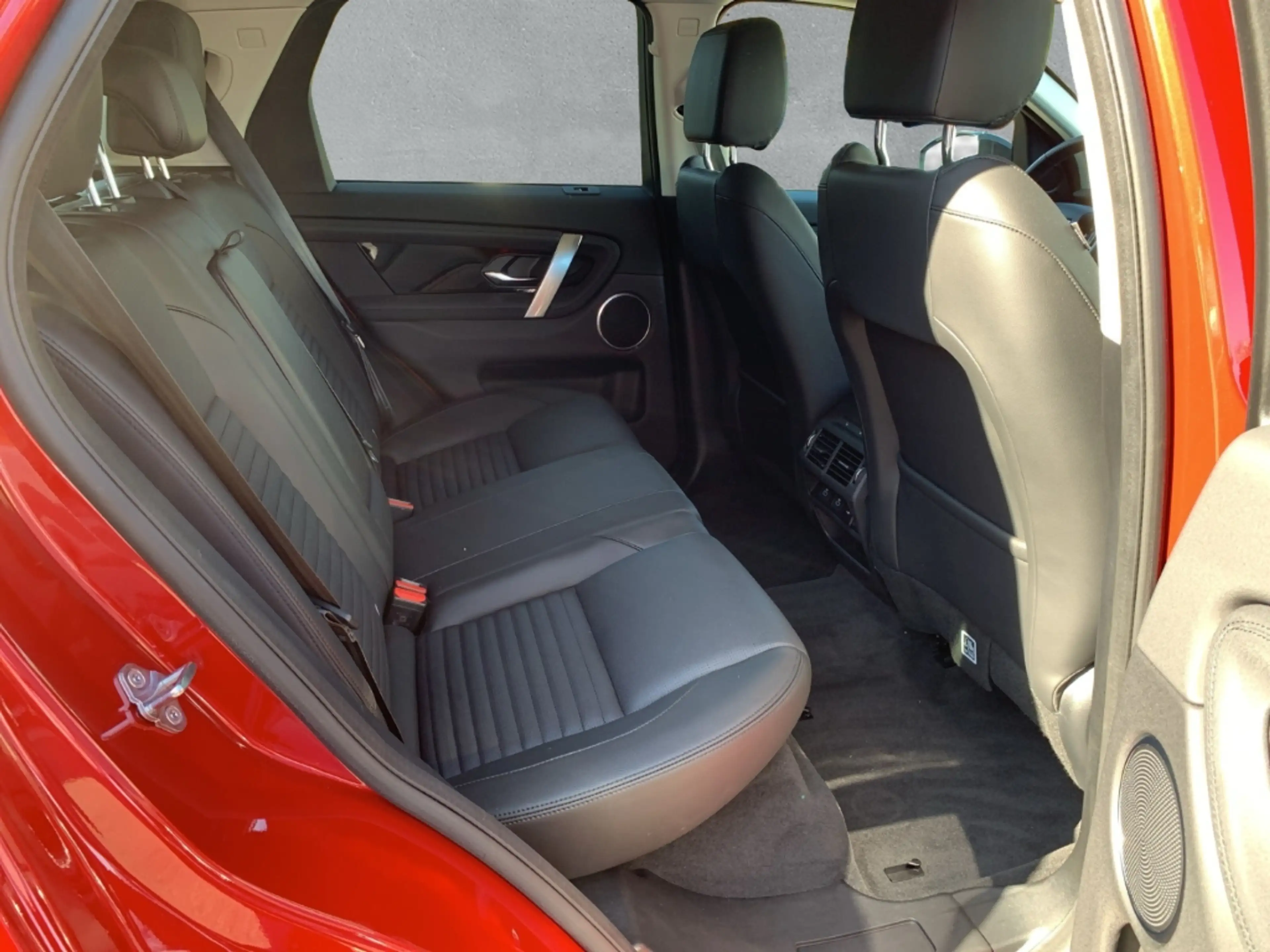 Land Rover Discovery Sport P270e S PANO+20LM-FELGE+DAB+ — photo 5