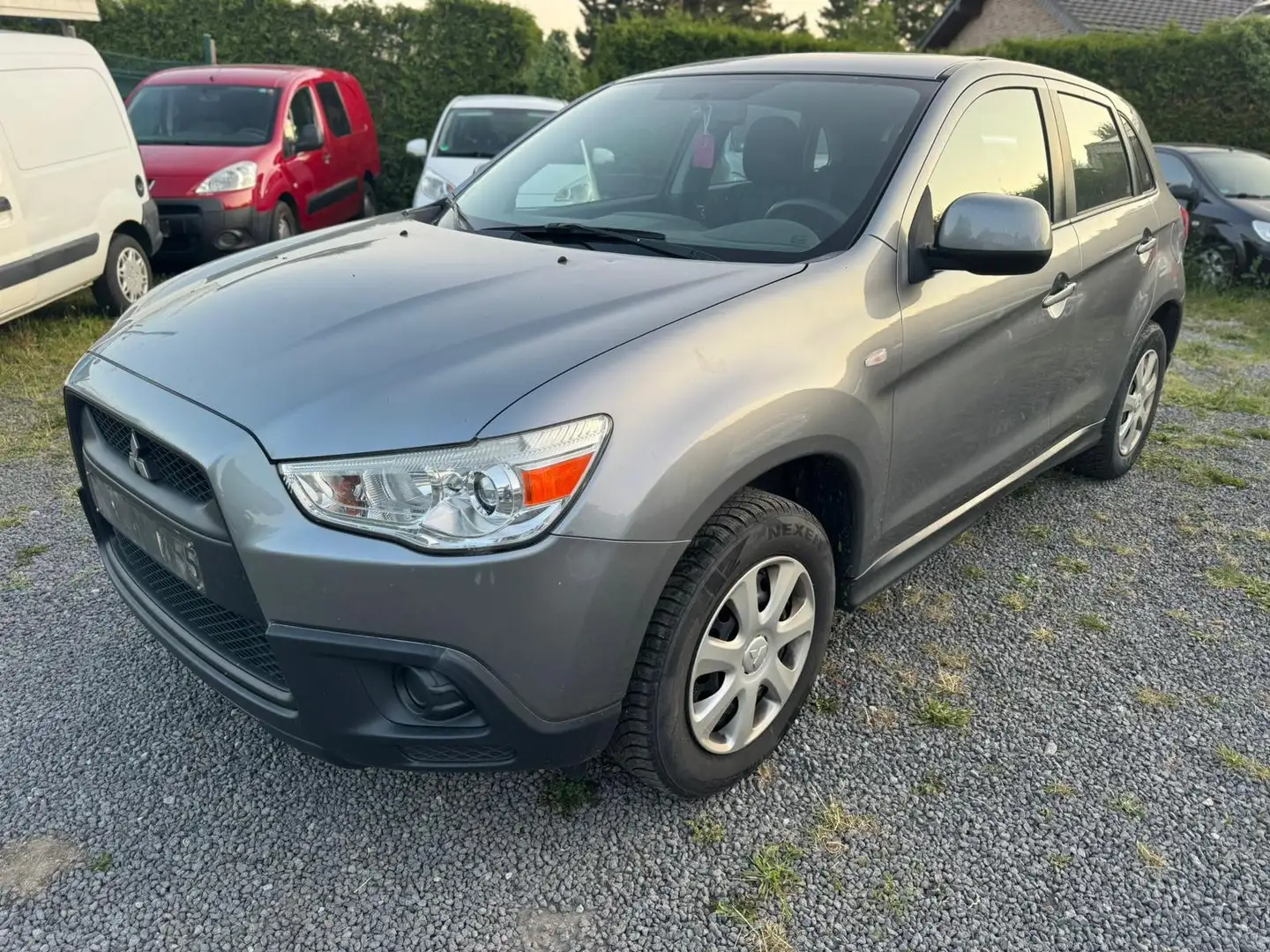 Mitsubishi ASX 1.6 2WD 35 Jahre Grau - 1