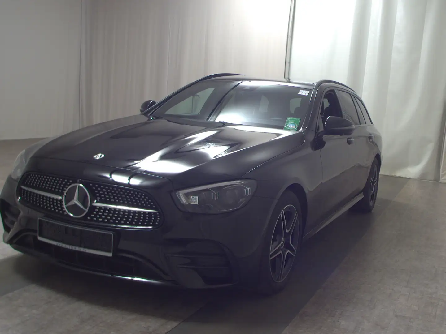 Mercedes-Benz E 220 T d AMG-Line Night Pano Burmester Widescr. Noir - 2