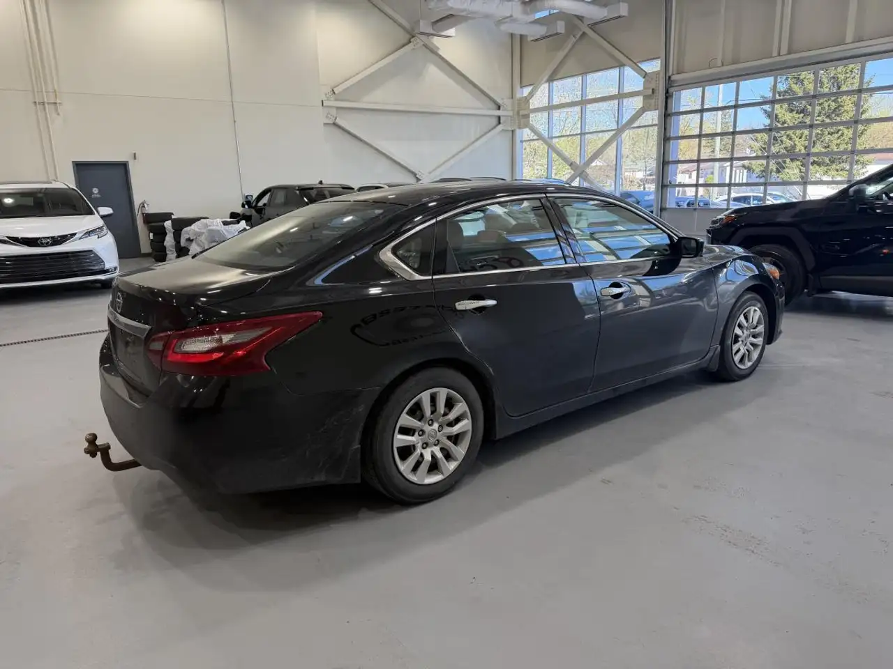 Nissan Altima снимка Nissan Altima