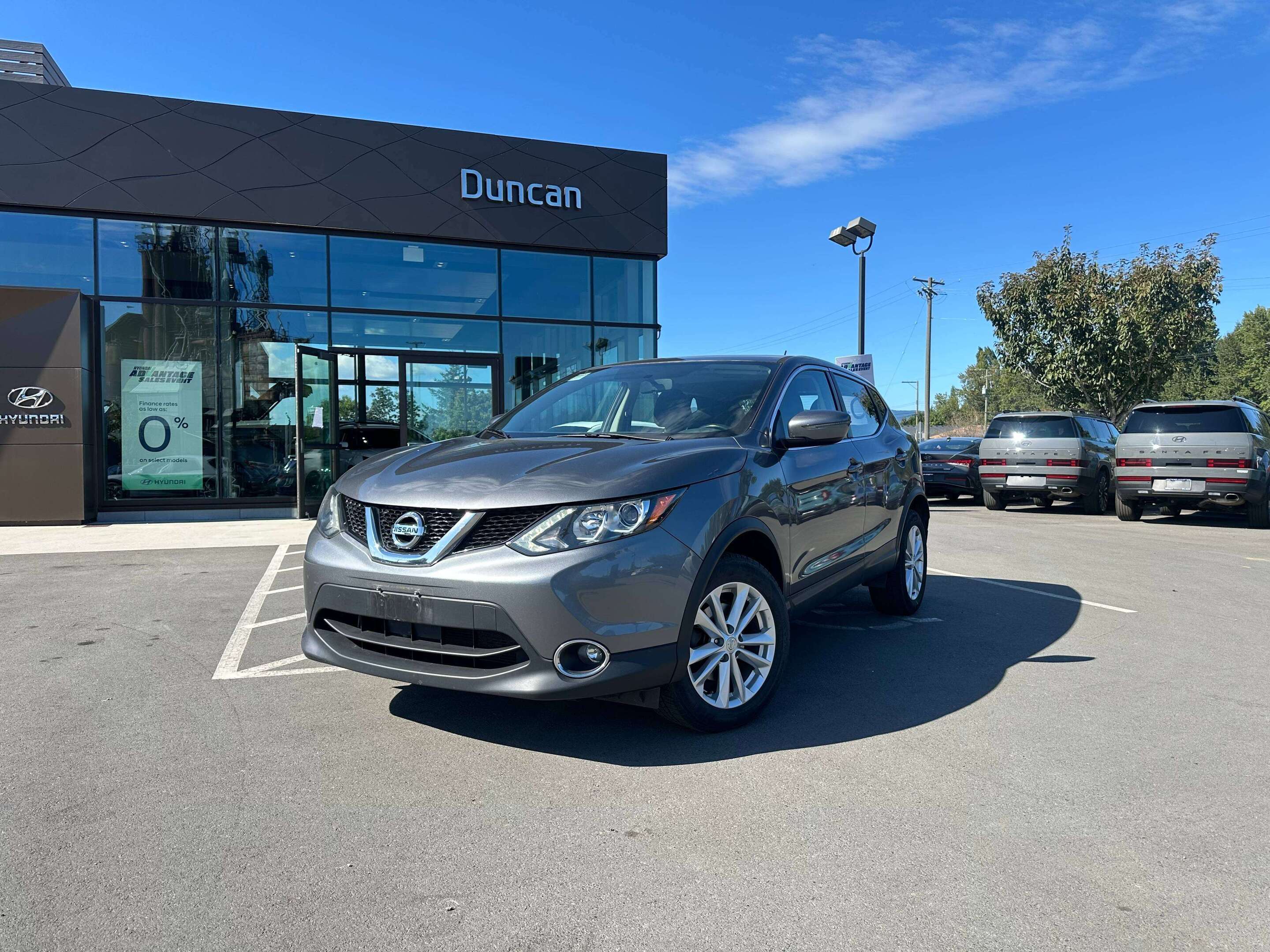  2017 Nissan Qashqai SUV / Crossover  Automatic