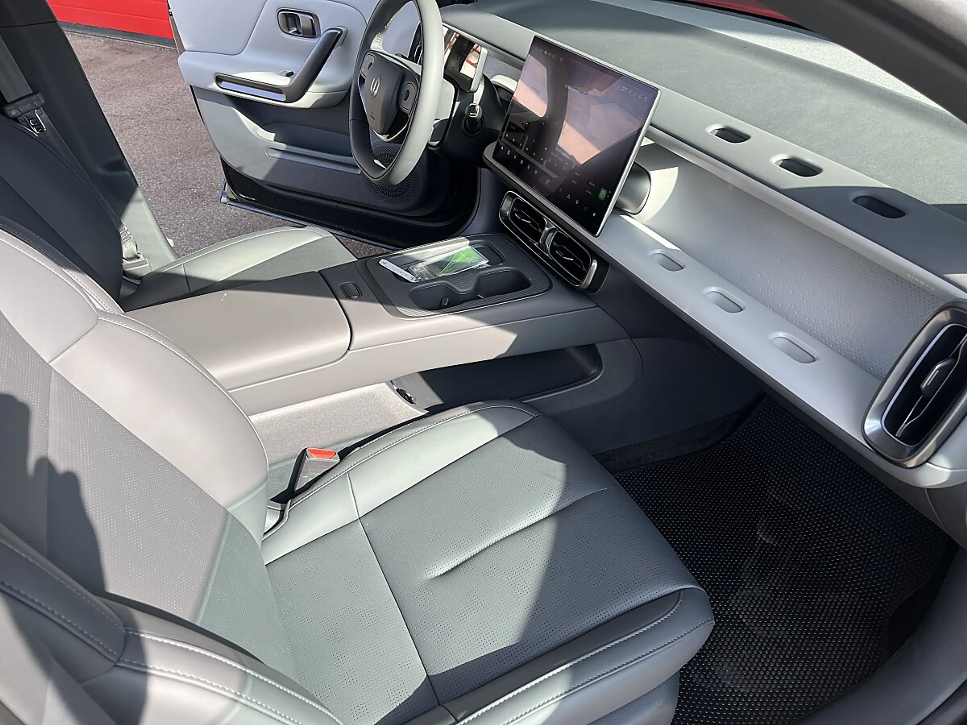 Leapmotor B05 67,1kWh Design Pro Max — photo 10