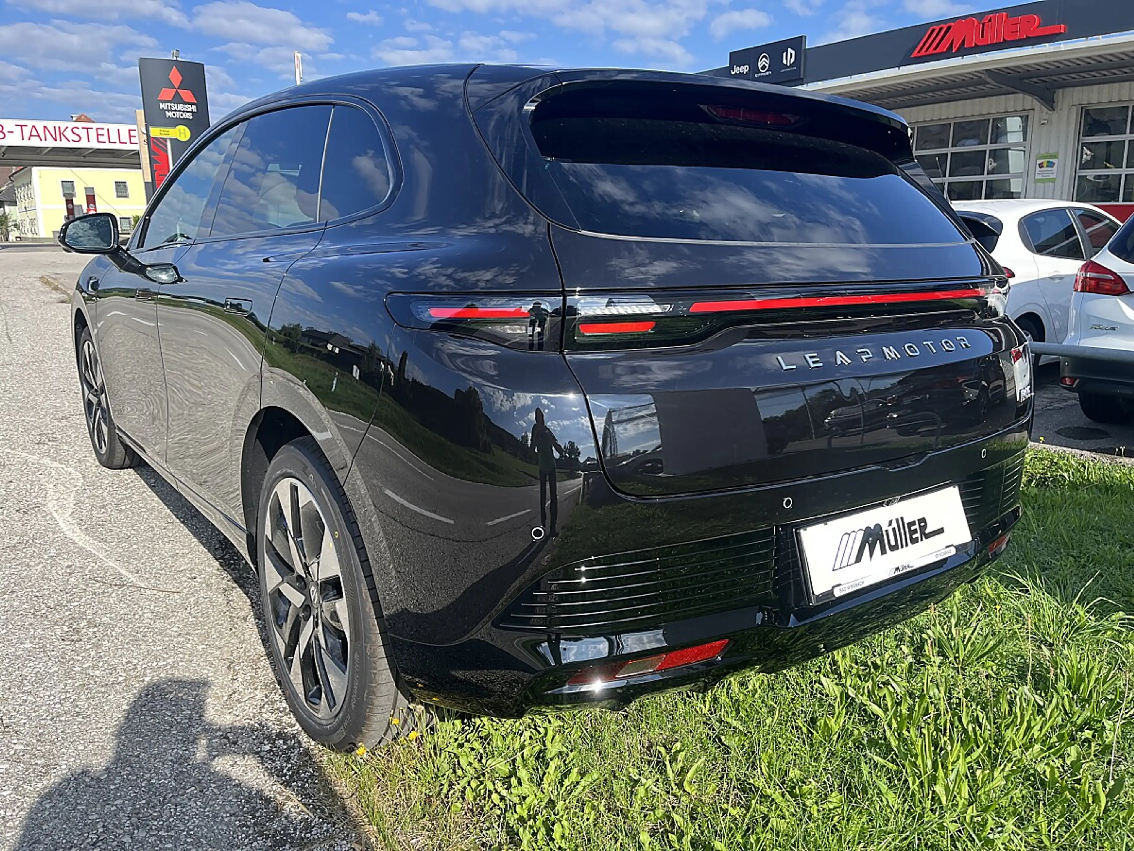 Leapmotor B05 67,1kWh Design Pro Max — photo 3