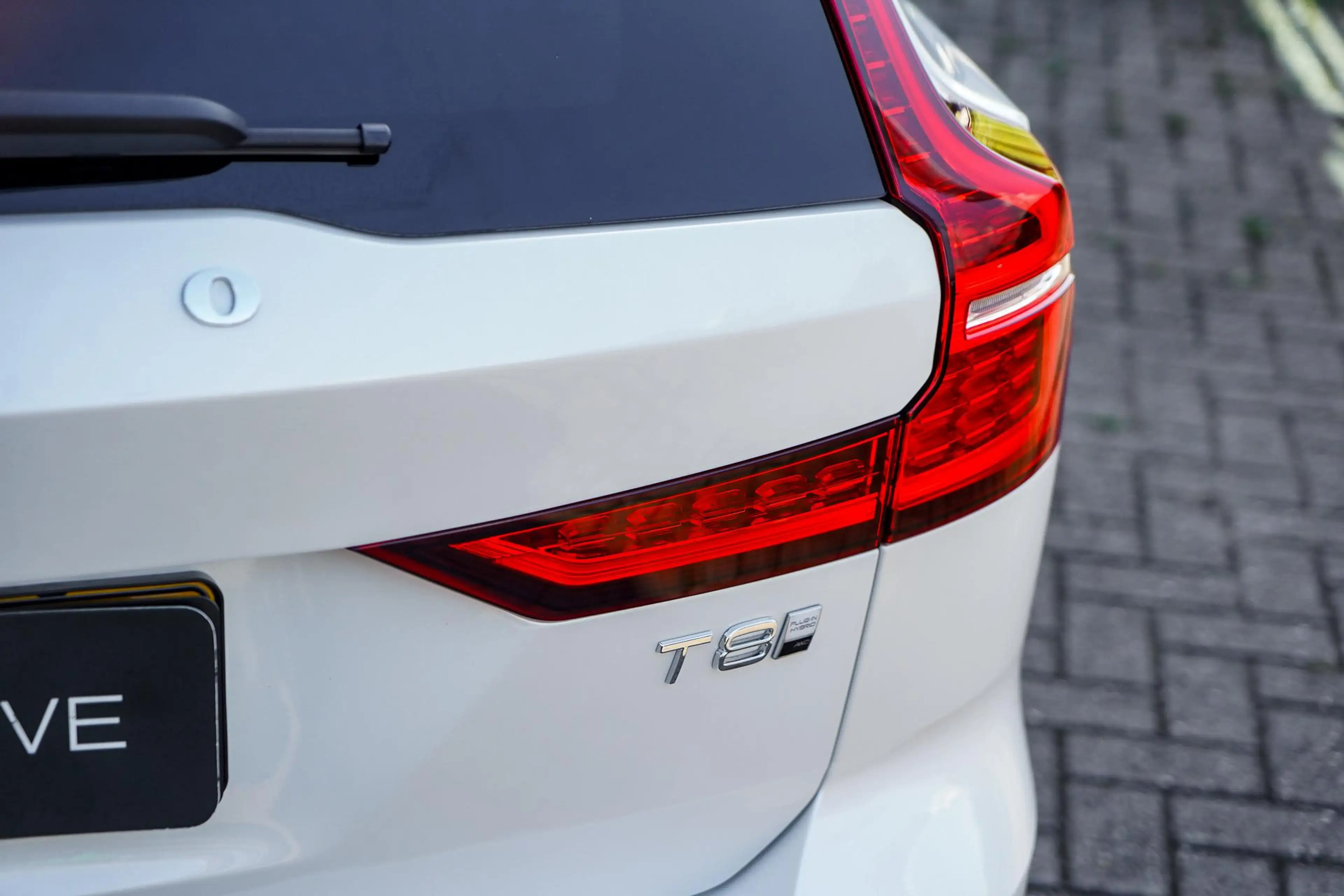 Volvo V60 2.0 T8 Plug-in hybrid AWD Plus Dark |  360 Camera — photo 9