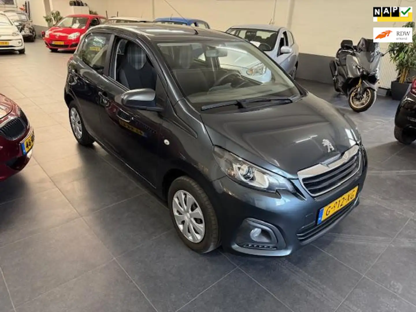 Peugeot 108 1.0 e-VTi Active Grijs - 1